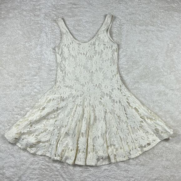 Made for Impulse Fashion Week lace fit and flare dress, size small - Picture 3 of 8